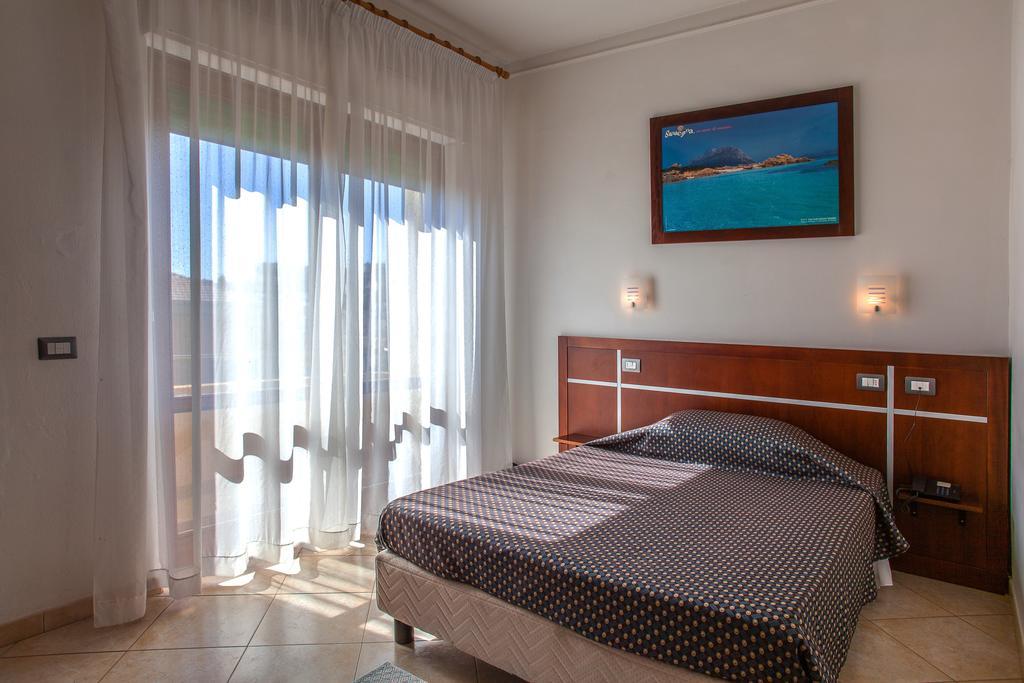 Hotel La Terrazza Cagliari Habitación foto