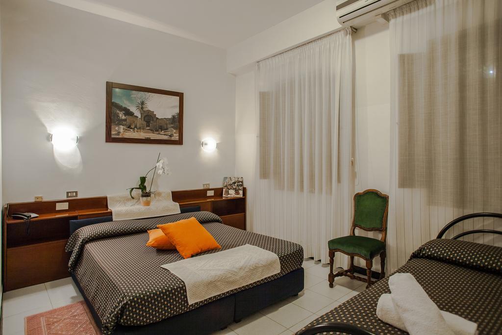 Hotel La Terrazza Cagliari Habitación foto