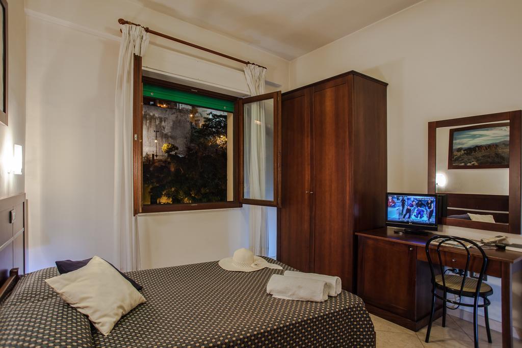 Hotel La Terrazza Cagliari Habitación foto