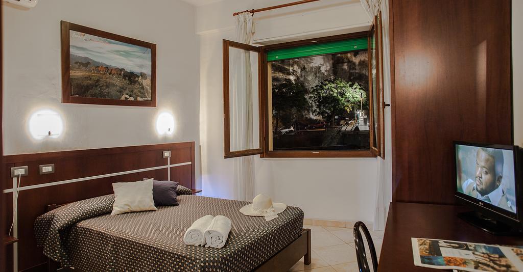 Hotel La Terrazza Cagliari Habitación foto