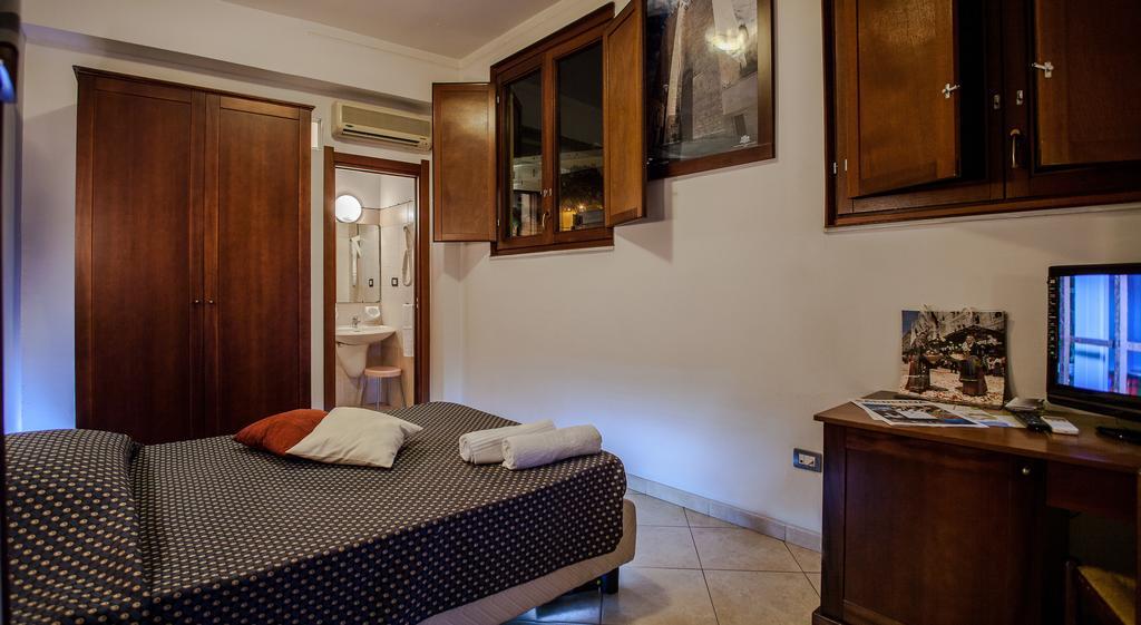 Hotel La Terrazza Cagliari Habitación foto